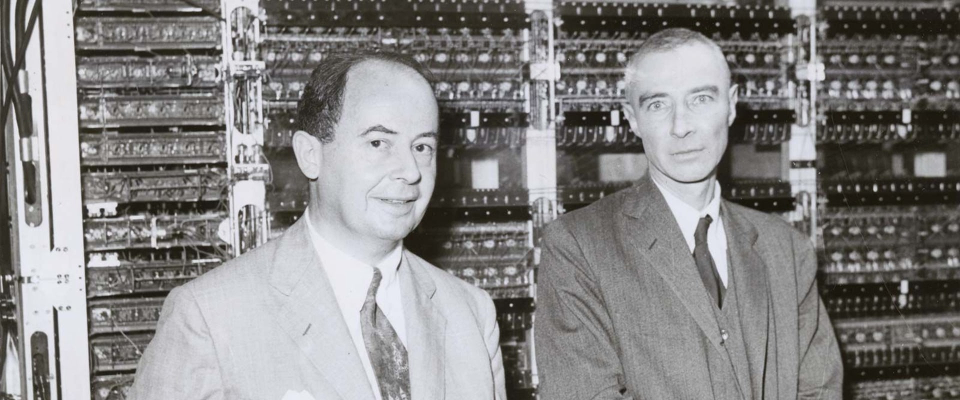 Understanding Von Neumann Architecture for Computer Science Students